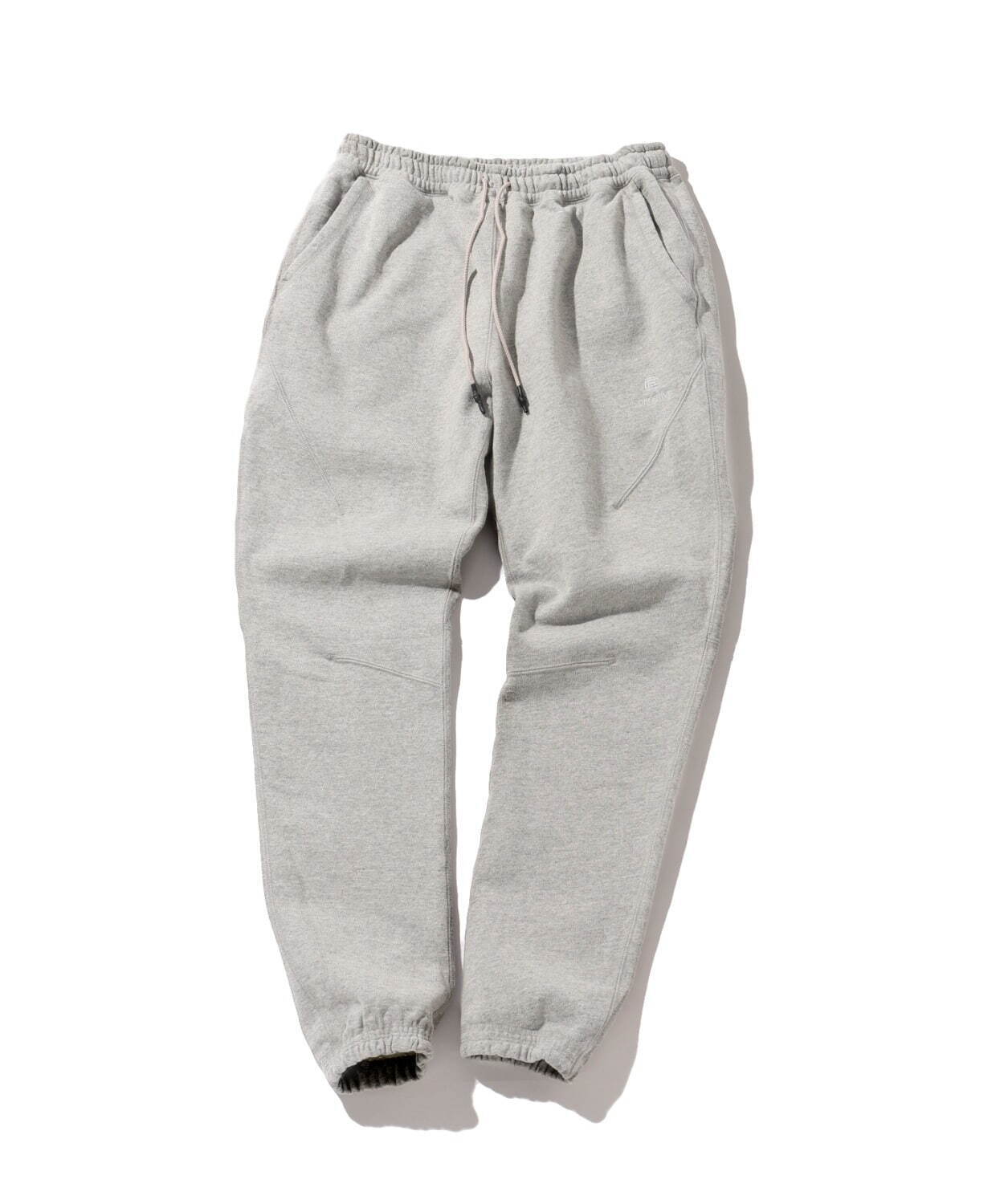 レイニングチャンプ×ノンネイティブ、“ゴアテックス”のジャケット レイニングチャンプ×ノンネイティブ、“ゴアテックス”のジャケット