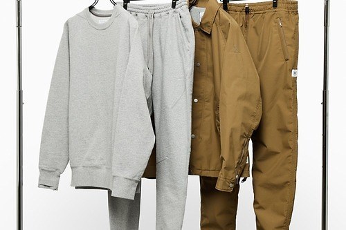 レイニングチャンプ×ノンネイティブ、“ゴアテックス”のジャケット＆スウェットのセットアップ