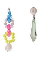 パメオポーズ新作アクセサリー、アンモナイト×淡水パールのピアス＆カラフルトイビーズのネックレス｜写真1