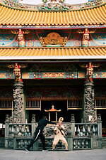 ヨシオクボ 2023-24年秋冬コレクション - 中国の伝統衣装に立ち返って｜写真6