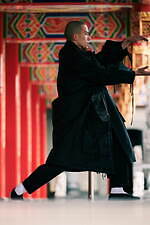 ヨシオクボ 2023-24年秋冬コレクション - 中国の伝統衣装に立ち返って｜写真15