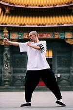 ヨシオクボ 2023-24年秋冬コレクション - 中国の伝統衣装に立ち返って｜写真36