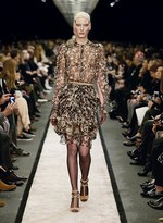 ジバンシィ バイ リカルド ティッシ 2014年秋冬コレクション - 40’sにモダンな華やかさを｜写真1