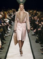 ジバンシィ バイ リカルド ティッシ 2014年秋冬コレクション - 40’sにモダンな華やかさを｜写真12