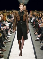 ジバンシィ バイ リカルド ティッシ 2014年秋冬コレクション - 40’sにモダンな華やかさを｜写真21