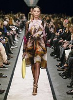 ジバンシィ バイ リカルド ティッシ 2014年秋冬コレクション - 40’sにモダンな華やかさを｜写真27