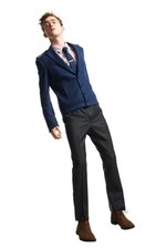 soe(ソーイ)の2010年秋冬コレクション - 都市を飛行するメンズファッション｜写真1