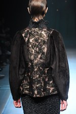 ヨハン クー ゴールドレーベル 2014-15年秋冬 - 多彩な手法が生み出すファンタジーの世界｜写真5