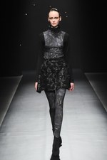 ヨハン クー ゴールドレーベル 2014-15年秋冬 - 多彩な手法が生み出すファンタジーの世界｜写真40