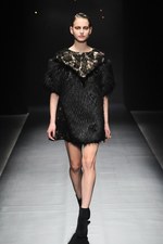 ヨハン クー ゴールドレーベル 2014-15年秋冬 - 多彩な手法が生み出すファンタジーの世界｜写真51