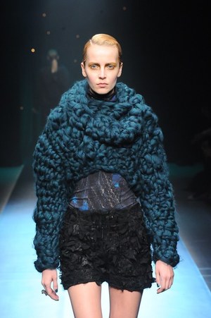 ヨハン クー ゴールドレーベル 2014-15年秋冬 - 多彩な手法が生み出すファンタジーの世界｜写真12