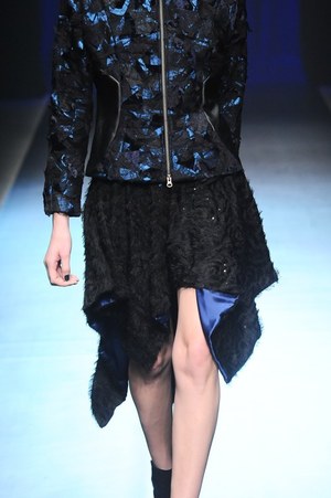 ヨハン クー ゴールドレーベル 2014-15年秋冬 - 多彩な手法が生み出すファンタジーの世界｜写真27