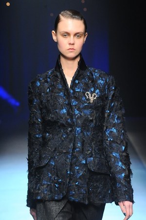 ヨハン クー ゴールドレーベル 2014-15年秋冬 - 多彩な手法が生み出すファンタジーの世界｜写真34