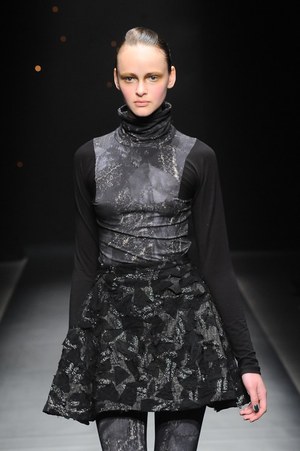 ヨハン クー ゴールドレーベル 2014-15年秋冬 - 多彩な手法が生み出すファンタジーの世界｜写真41