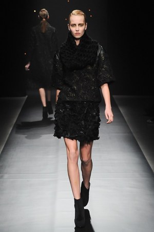 ヨハン クー ゴールドレーベル 2014-15年秋冬 - 多彩な手法が生み出すファンタジーの世界｜写真44