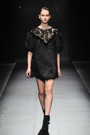 ヨハン クー ゴールドレーベル 2014-15年秋冬 - 多彩な手法が生み出すファンタジーの世界｜写真51