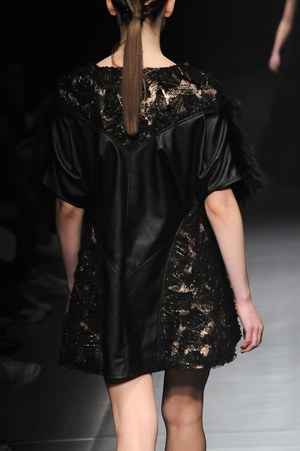 ヨハン クー ゴールドレーベル 2014-15年秋冬 - 多彩な手法が生み出すファンタジーの世界｜写真52