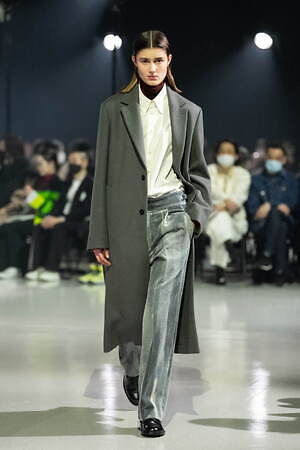 イレニサ 2023-24年秋冬コレクション - “自然原理”と“人の技”により生まれる美しさ｜写真5