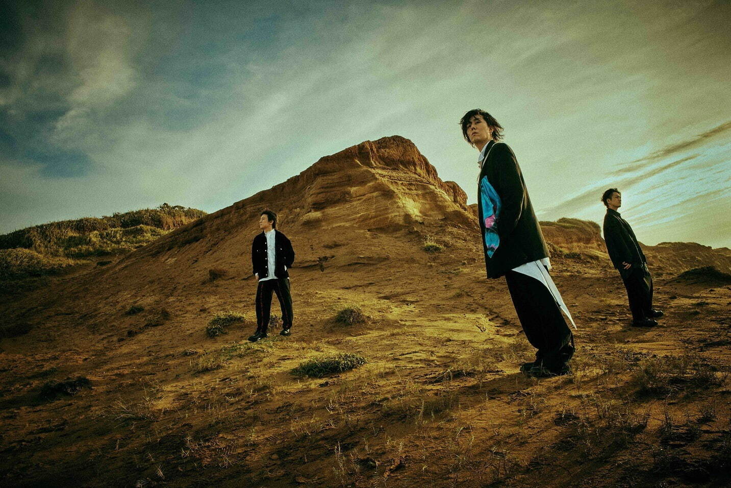 RADWIMPS PHOTO EXHIBITION 雨と路と光」東京・名古屋・大阪にて