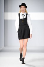 アニエスベー(agnès b.) 2014-15年秋冬コレクション｜写真17