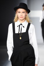 アニエスベー(agnès b.) 2014-15年秋冬コレクション｜写真18