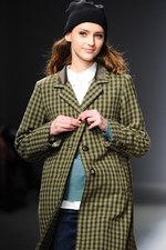 アニエスベー(agnès b.) 2014-15年秋冬コレクション｜写真23