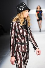 アニエスベー(agnès b.) 2014-15年秋冬コレクション｜写真59