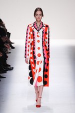 ヴァレンティノ 2014-15年秋冬コレクション - 色と柄が織りなすエネルギッシュな空想の世界｜写真1