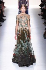 ヴァレンティノ 2014-15年秋冬コレクション - 色と柄が織りなすエネルギッシュな空想の世界｜写真109