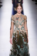 ヴァレンティノ 2014-15年秋冬コレクション - 色と柄が織りなすエネルギッシュな空想の世界｜写真110