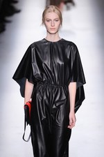 ヴァレンティノ 2014-15年秋冬コレクション - 色と柄が織りなすエネルギッシュな空想の世界｜写真30