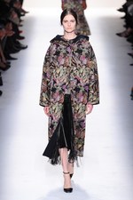 ヴァレンティノ 2014-15年秋冬コレクション - 色と柄が織りなすエネルギッシュな空想の世界｜写真49