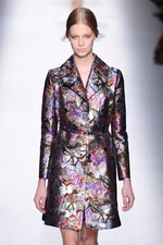 ヴァレンティノ 2014-15年秋冬コレクション - 色と柄が織りなすエネルギッシュな空想の世界｜写真55