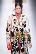 ヴァレンティノ 2014-15年秋冬コレクション - 色と柄が織りなすエネルギッシュな空想の世界｜写真71