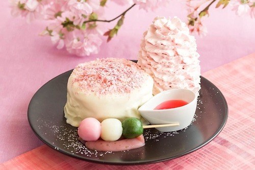 エッグスンシングス春限定「桜パンケーキ」“桜香る”たっぷりホイップクリーム×三色団子