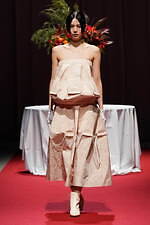 セイヴソン 2023-24年秋冬コレクション - 非日常の個人的な世界｜写真7