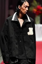 セイヴソン 2023-24年秋冬コレクション - 非日常の個人的な世界｜写真13