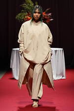 セイヴソン 2023-24年秋冬コレクション - 非日常の個人的な世界｜写真18