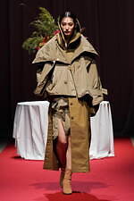 セイヴソン 2023-24年秋冬コレクション - 非日常の個人的な世界｜写真28