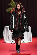 セイヴソン 2023-24年秋冬コレクション - 非日常の個人的な世界｜写真31