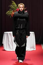 セイヴソン 2023-24年秋冬コレクション - 非日常の個人的な世界｜写真33