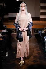 ペイデフェ(pays des fées) 美しい遺体｜写真4