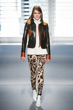 ルイ・ヴィトン 2014-15年秋冬コレクション - 二コラ・ジェスキエールによる初のショー｜写真17