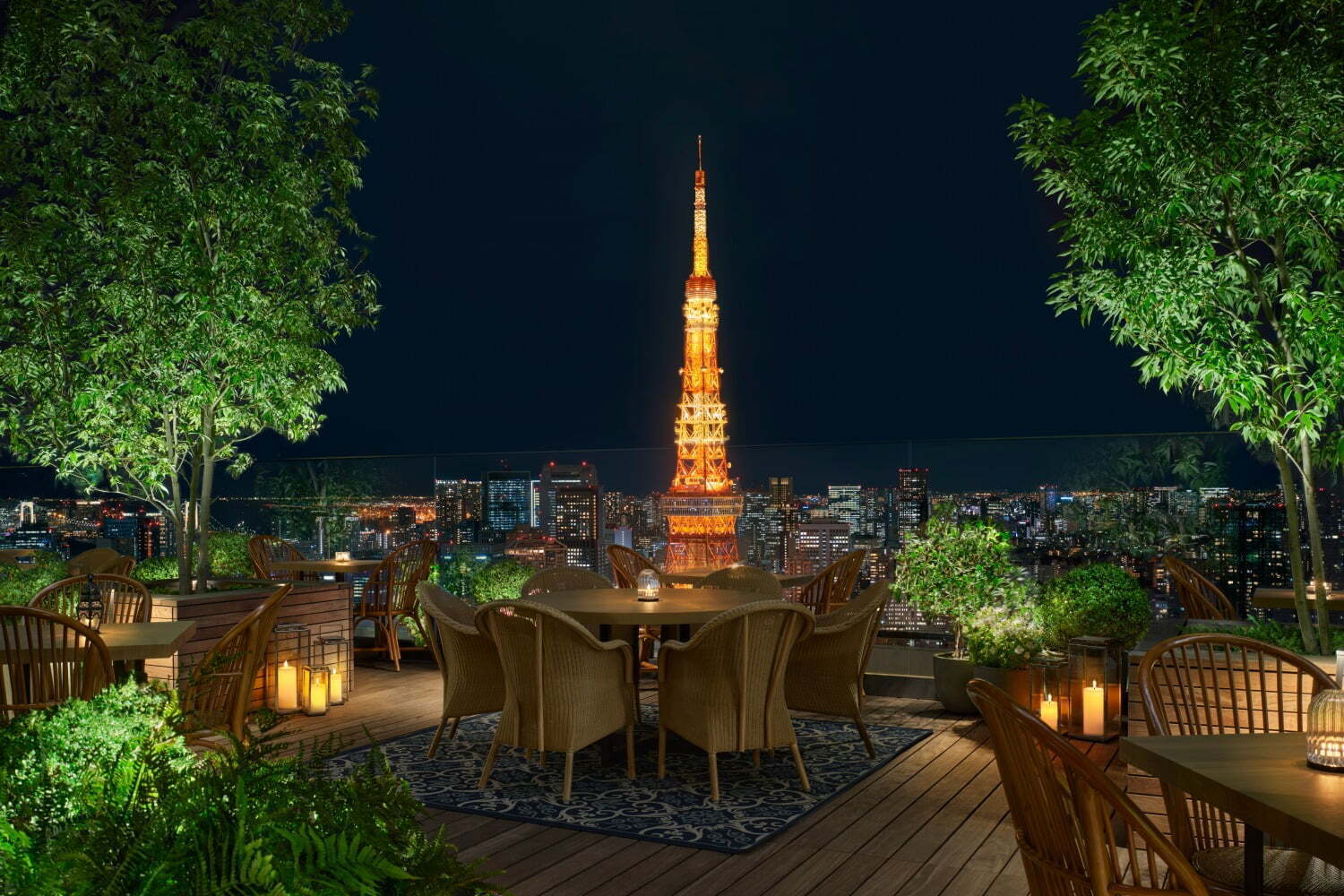 東京エディション虎ノ門「ガーデン テラス」がリオープン、“地上140mの天空に浮かぶ”絶景ダイニング