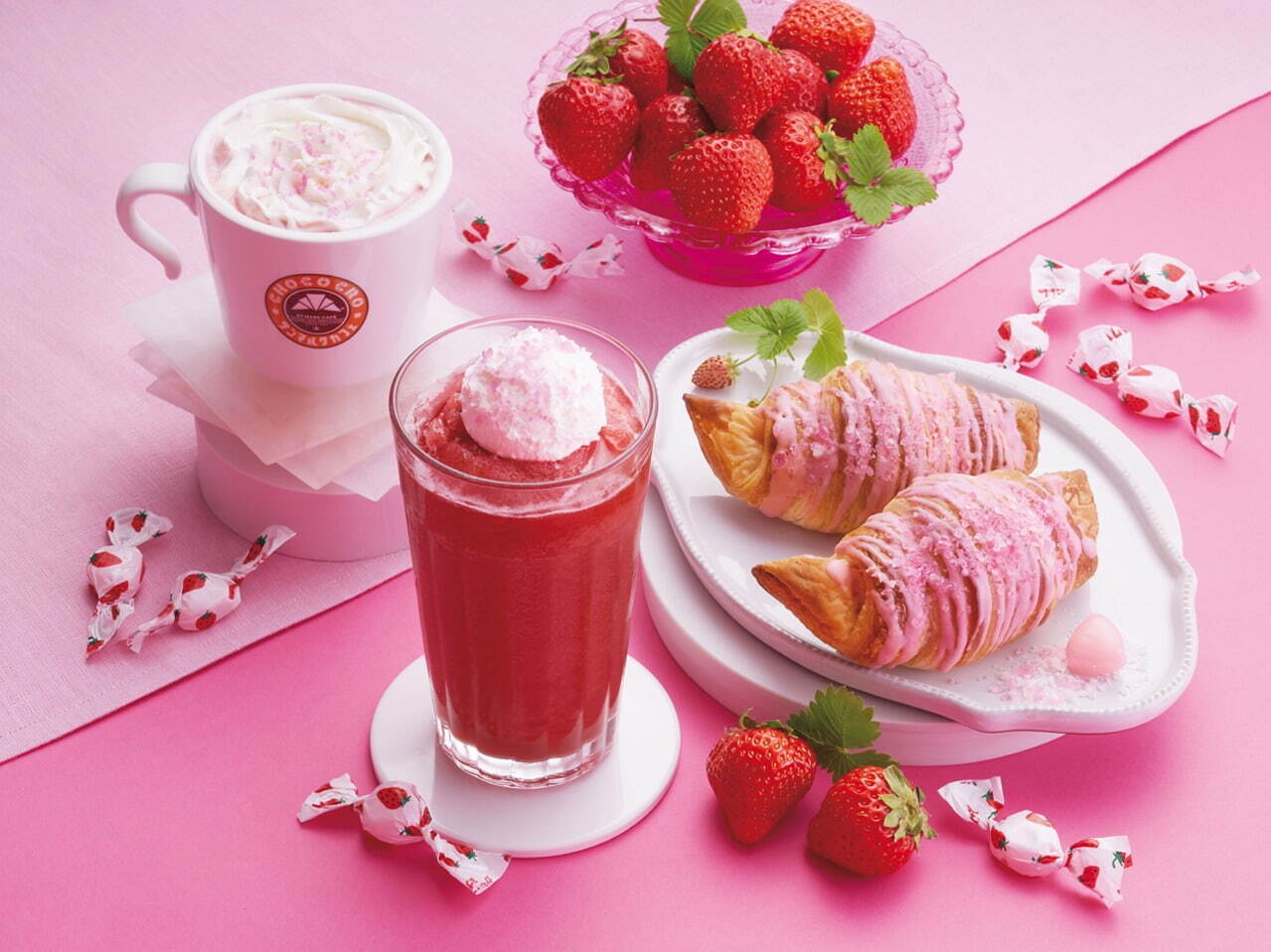 イチゴカフェ様 元郵便局カフェのいちごパフェ【Tegami Cafe/御所市】