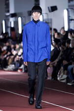 ヴェイン 2023年秋冬コレクション - “黒”との対話による多様な表現｜写真19