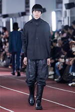 ヴェイン 2023年秋冬コレクション - “黒”との対話による多様な表現｜写真3