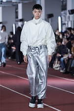 ヴェイン 2023年秋冬コレクション - “黒”との対話による多様な表現｜写真6