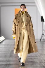 ヨーク 2023-24年秋冬コレクション - ベン・ニコルソン、境界線のない淡い色彩と幾何学模様｜写真18