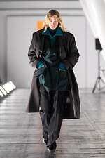 ヨーク 2023-24年秋冬コレクション - ベン・ニコルソン、境界線のない淡い色彩と幾何学模様｜写真27